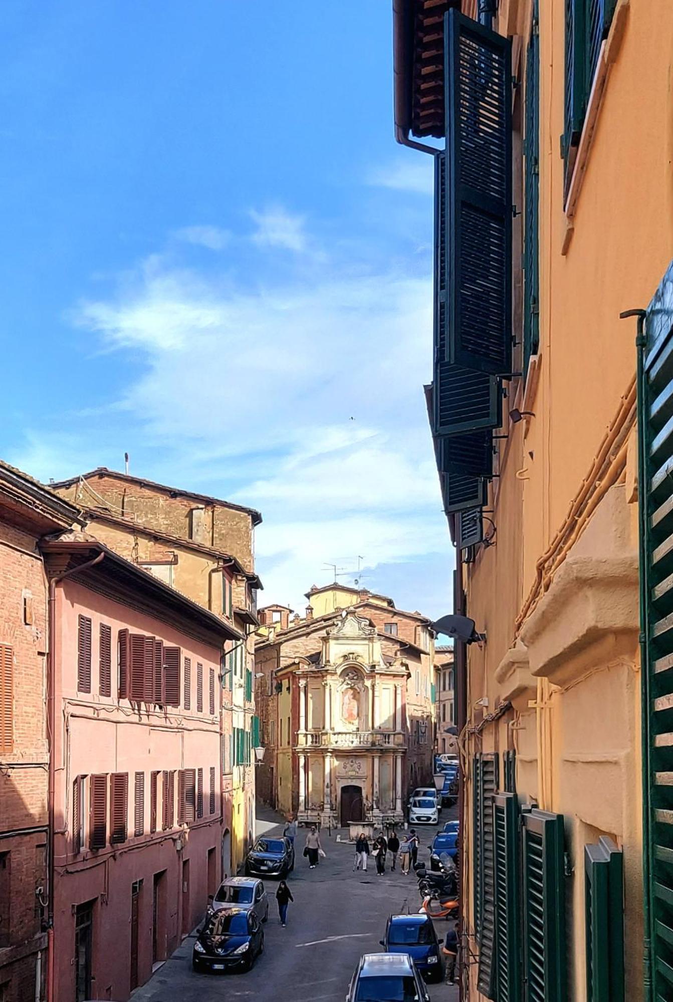 Apartment Historical Center Near The Duomo - E Luminoso *